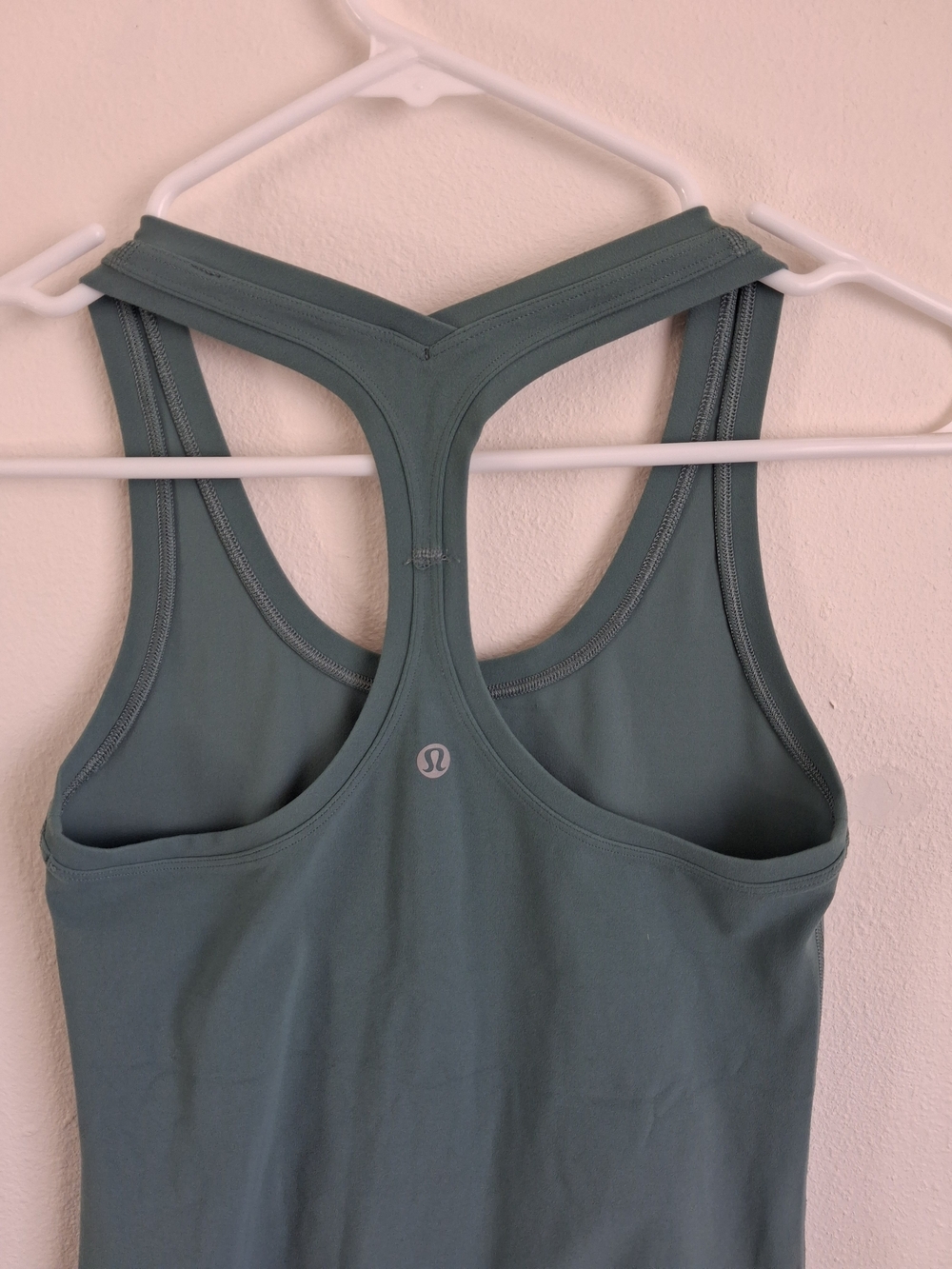 Lullulemon Womens Racerback Tank Top - Picture 2 of 3